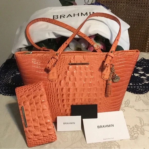 ๐น7X HP๐น- BRAHMIN LEATHER POPPY MELBOURNE BAG/MATCHING WALLET/DUST BAG INCLUDED - Picture 1 of 13